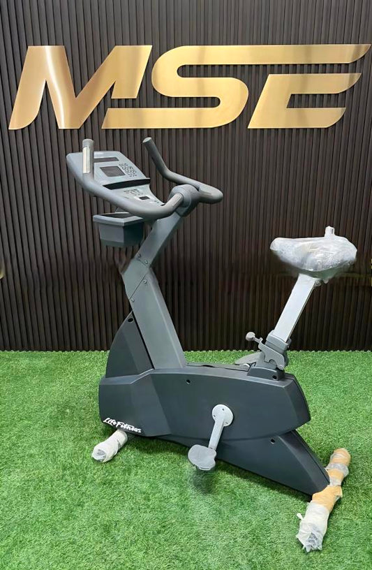 Life Fitness 95 Upright Bike – Commercial Cardio