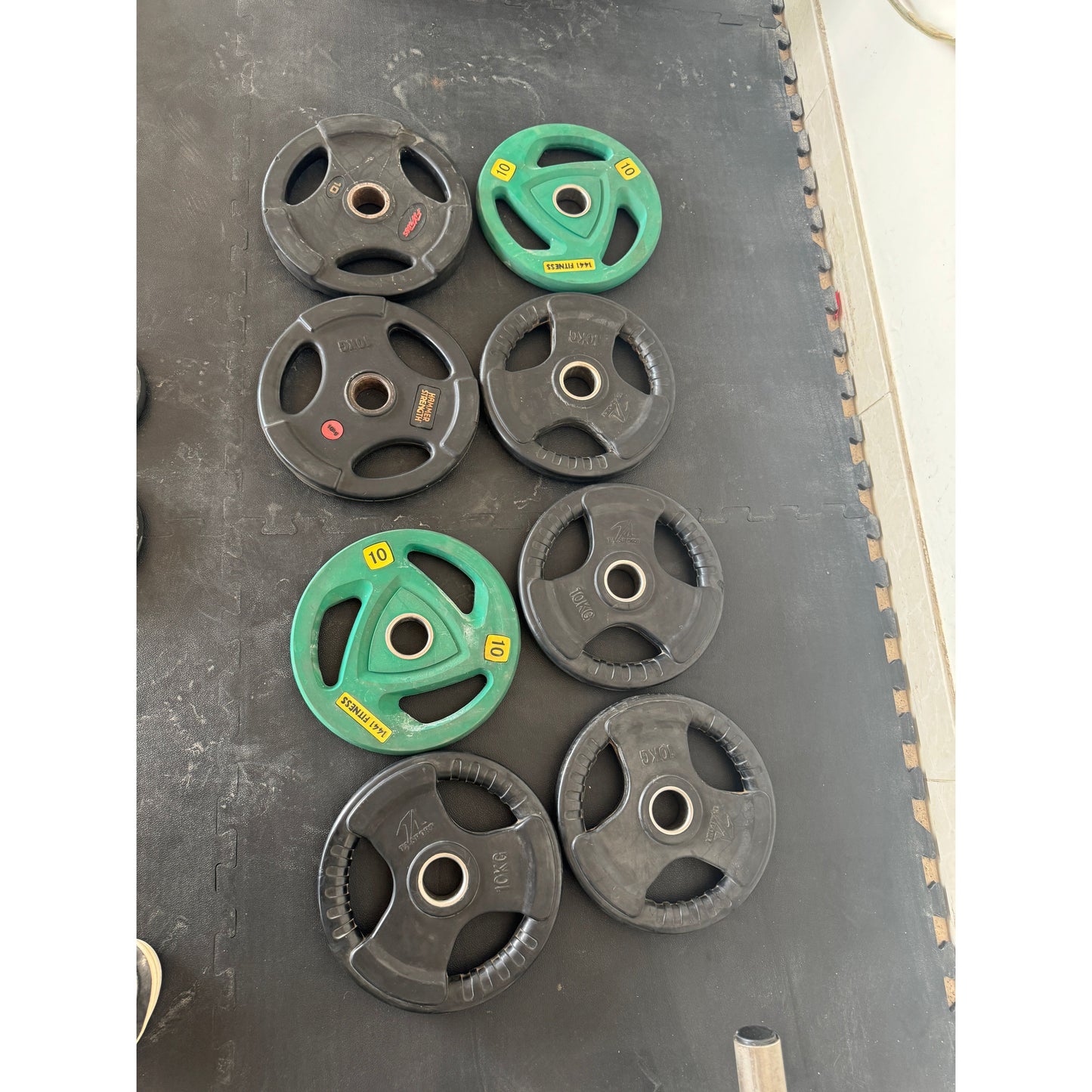 250 KG Olympic Weight Plate Set + Hammer Strength Plate Tree