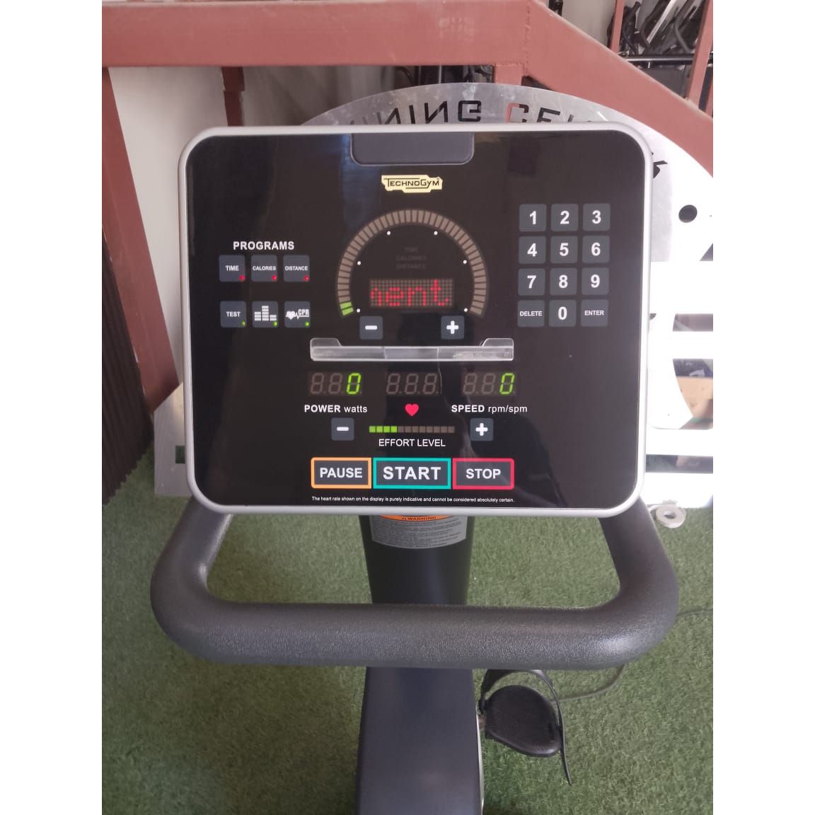 Technogym Forma Recumbent Bike