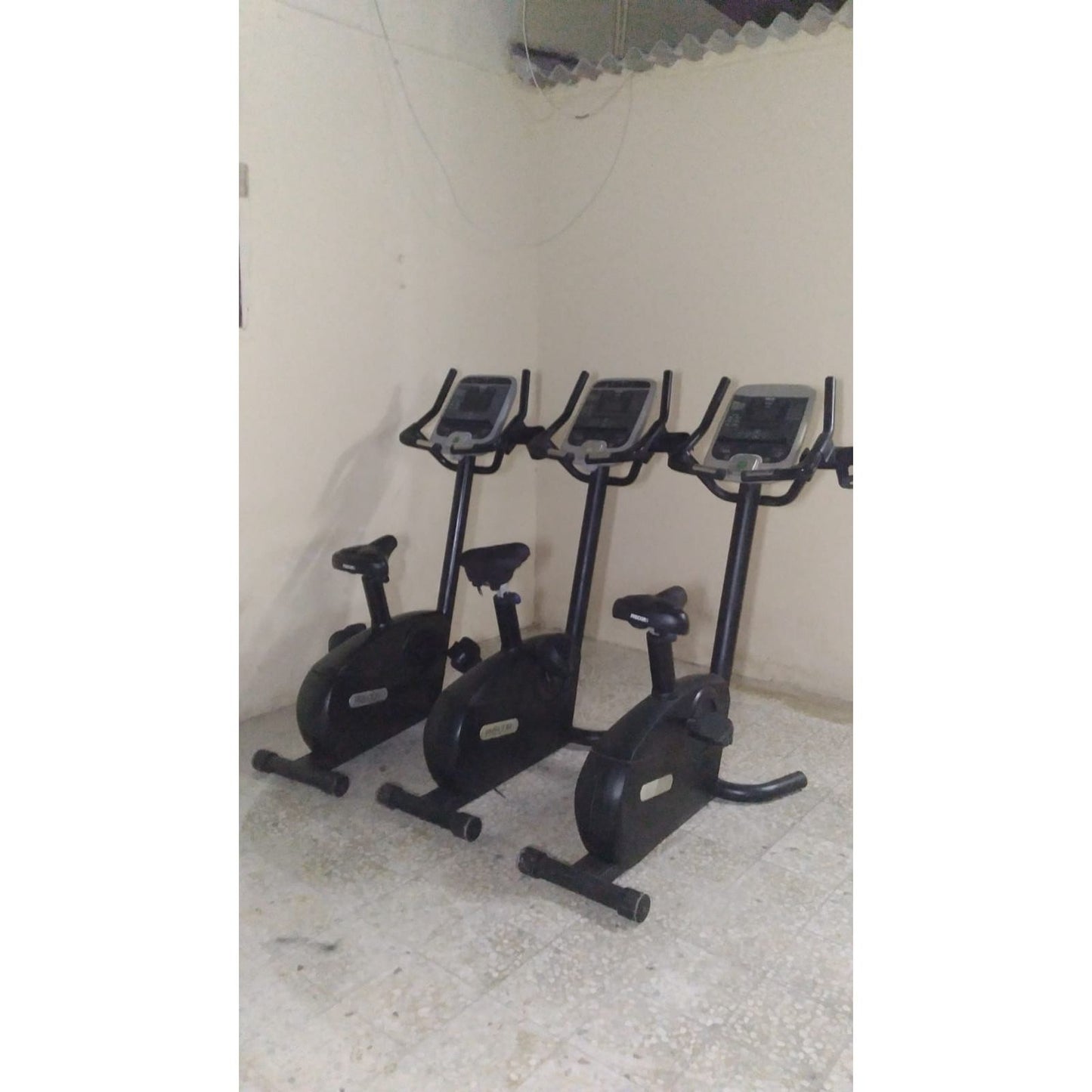 Precor 835 Upright Bike – LED Console