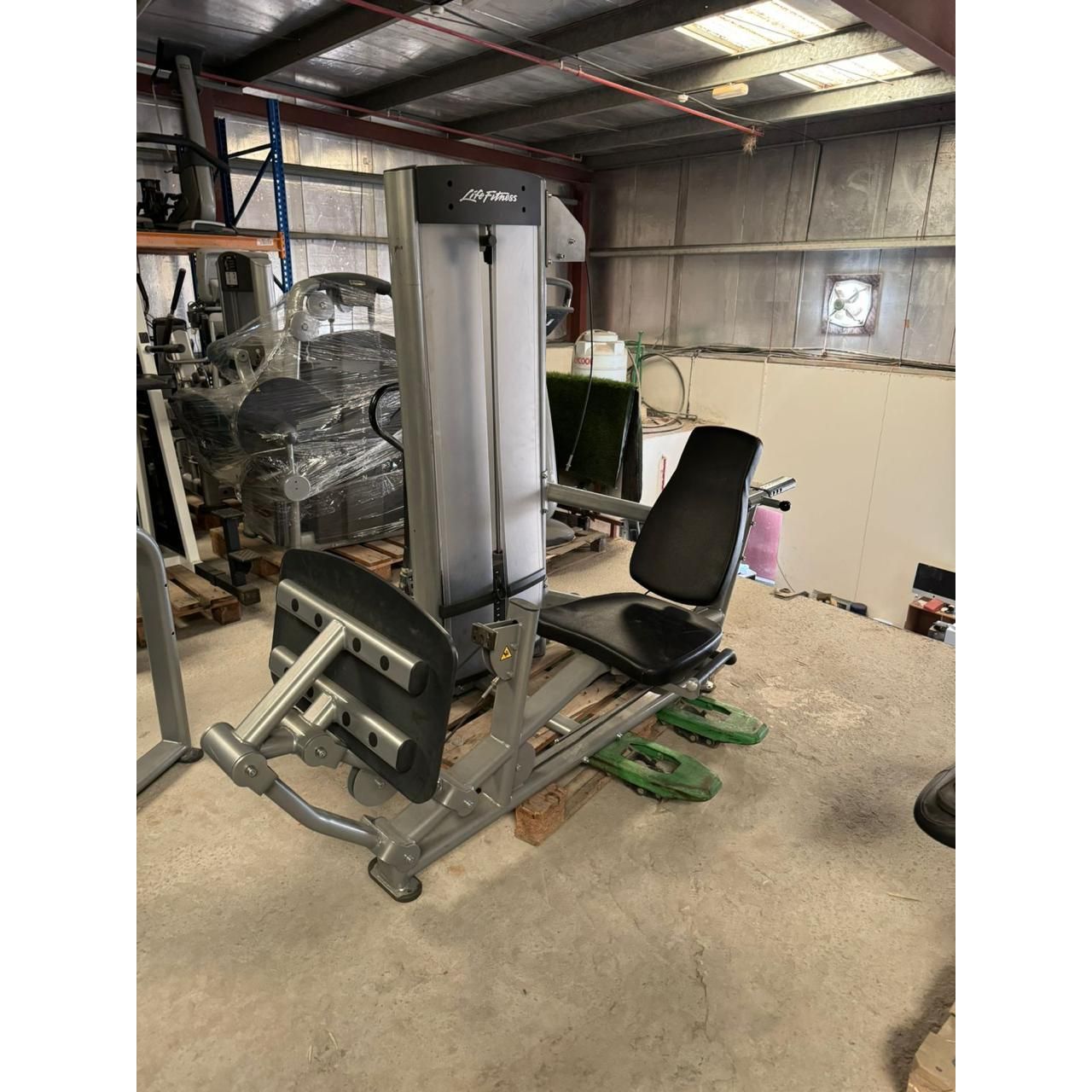 Life Fitness Optima OSLP Leg Press / Calf Raise