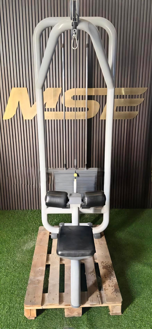 Technogym Element+ Lat Machine MB400