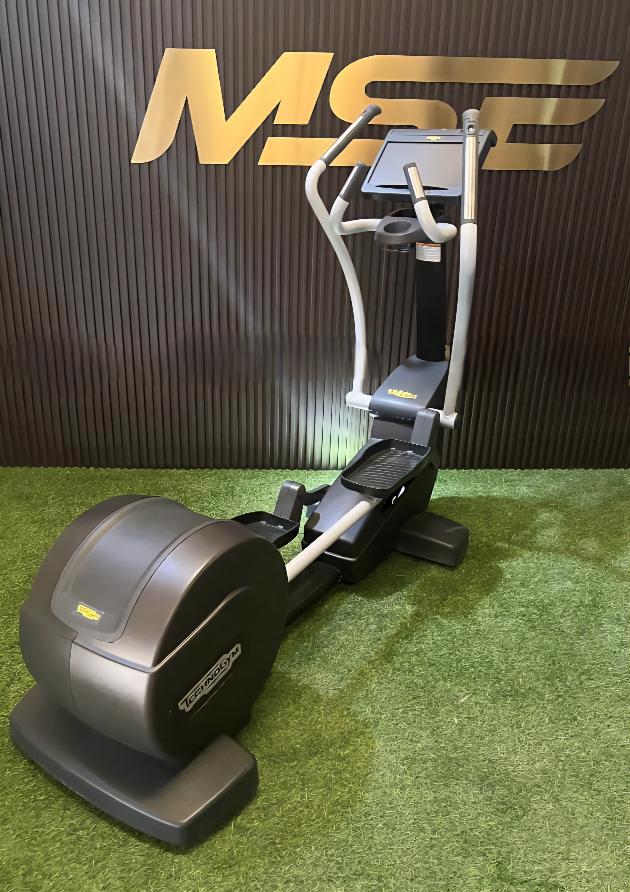 Technogym Crosstrainer – Black Edition – Unity 3.0 Touchscreen