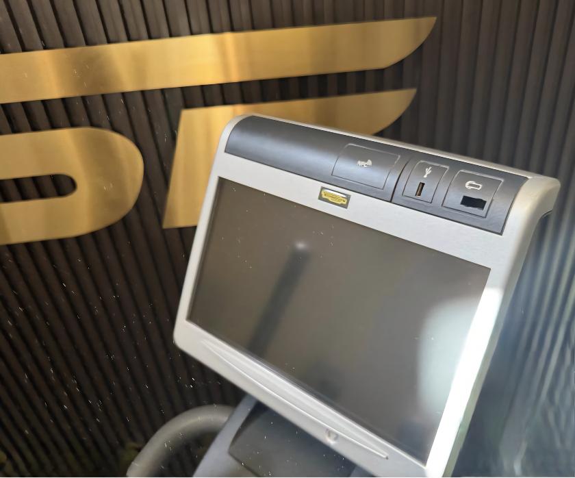 Technogym SP 700 Waver Crossover – Unity Touch Screen