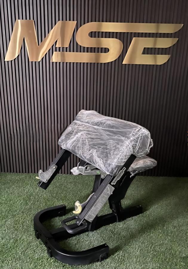 Technogym PURE STRENGTH Preacher Curl