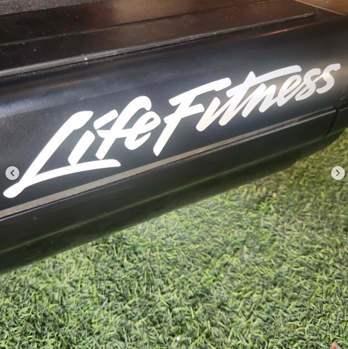 Life Fitness 95T Treadmill – SE Console
