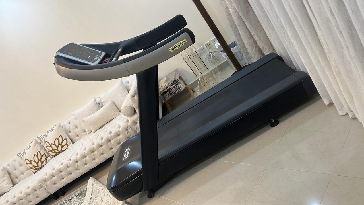 Technogym RUN Treadmill 500 LED