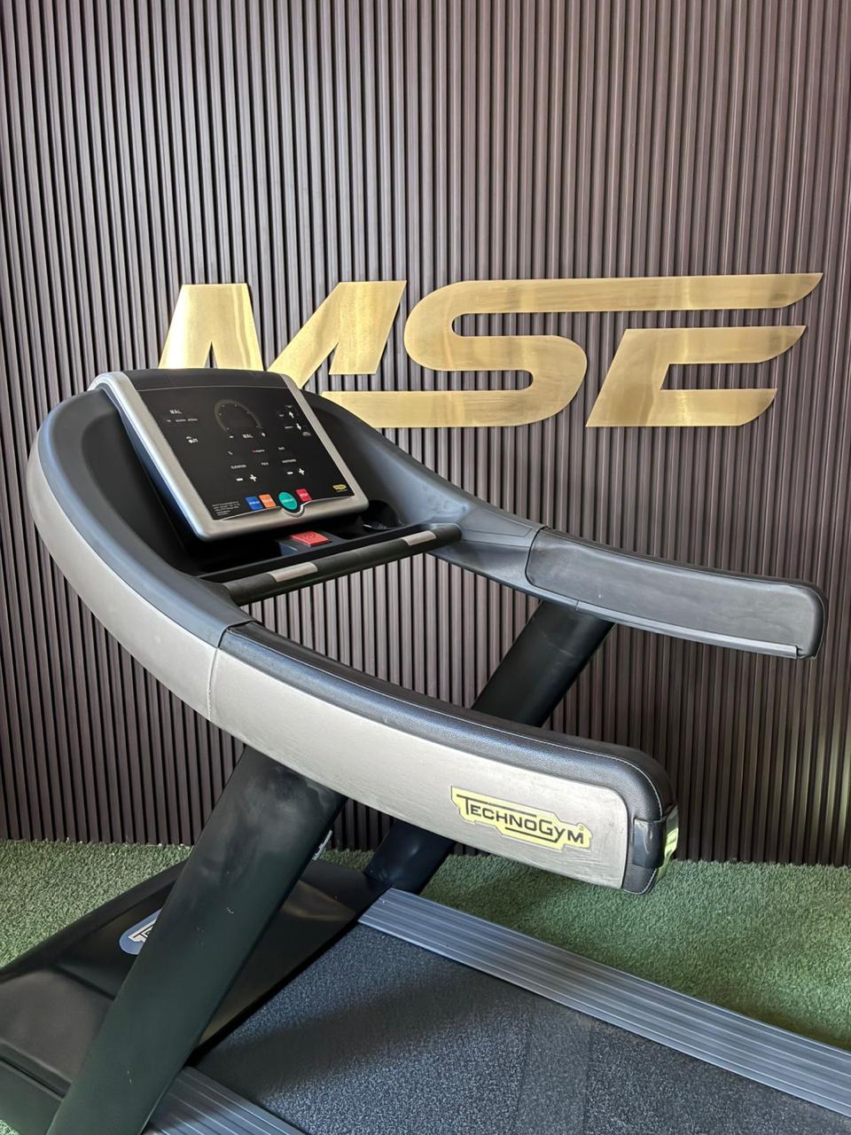 Technogym RUN Treadmill 500 LED