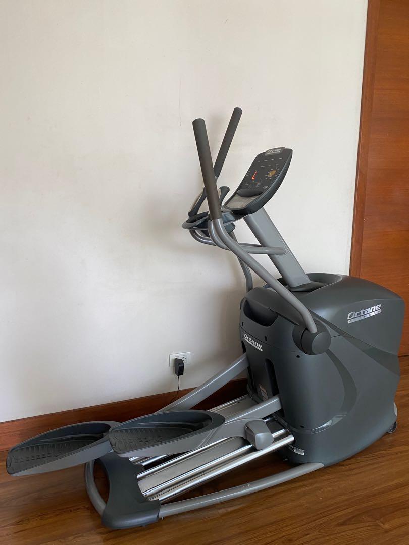 Octane Fitness PRO 3700 - Commercial Elliptical