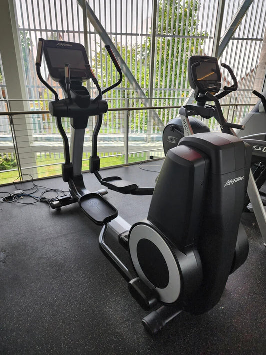 Life Fitness Discovery SE  Series Crosstrainer – Touchscreen Console